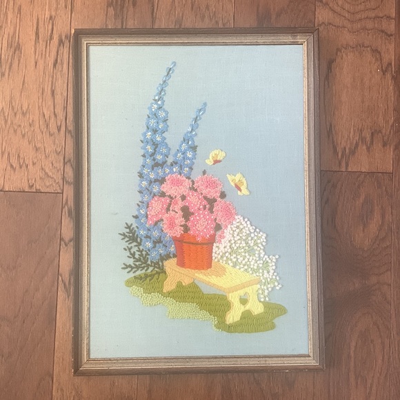 Other - Floral Vintage Crewel